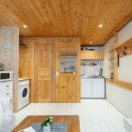 Statement Basement Appartamento Reval